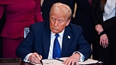 Трамп подписал свой первый законодательный акт своего второго президентского срока - закон Лейкен Райли. 
