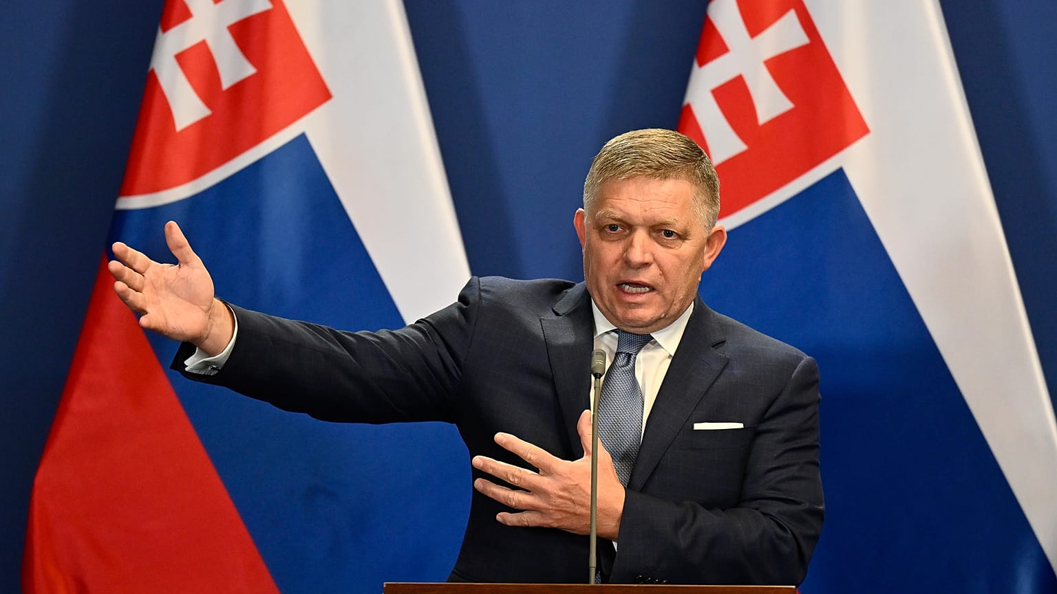 Primeiro-ministro eslovaco, Robert Fico.