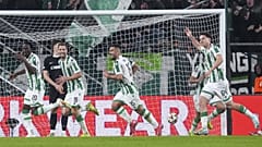 Ferencvárosi játékosok gólöröme a labdarúgó Európa-liga alapszakaszának nyolcadik fordulójában játszott FTC - AZ Alkmaar mérkőzésen a Groupama Arénában 2025. január 30-án. 