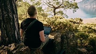 Παρά την αύξηση των εισοδηματικών απαιτήσεων, η βίζα ψηφιακού νομάδα της Ισπανίας εξακολουθεί να μην είναι μία από τις υψηλότερες στην Ευρώπη. 