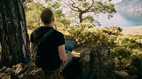 Despite the increase in income requirements, Spain’s digital nomad visa still isn’t one of the highest in Europe. 