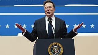 ARŞİV - Elon Musk, Washington'daki kapalı alanda düzenlenen Başkanlık Yemin Töreni geçit töreninde konuşuyor, 20 Ocak 2025.