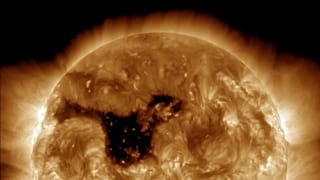 Dev yarığın görüntüsünü NASA'nın Güneş Dinamikleri Gözlemevi kaydetti
