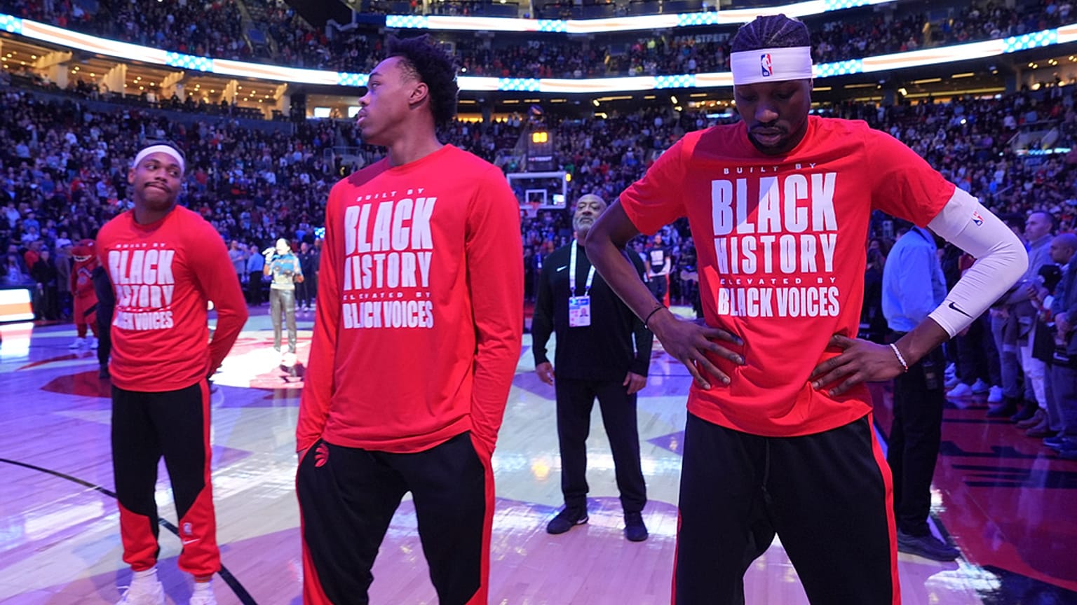 Toronto Raptors játékosok a Los Angeles Clippers elleni mérkőzés előtt 2025.02.02-án.  