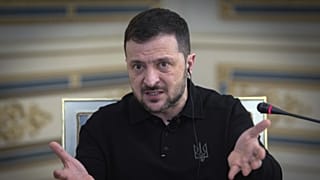 Imagen del presidente ucraniano, Volodímir Zelenski, en su entrevista con AP en Kiev.