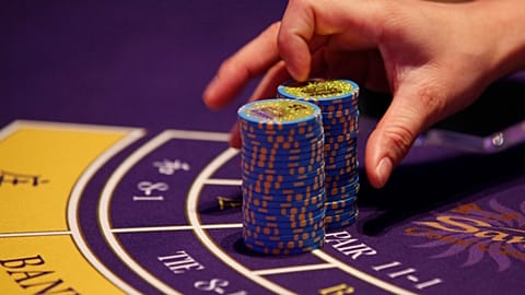 A kaszinók bezárásával jelentősen megugrott az online szerencsejátékok bevétele
