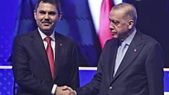 Cumhurbaşkanı Recep Tayyip Erdoğan, Çevre, Şehircilik ve İklim Değişikliği Bakanı Murat Kurum ile birlikte. 