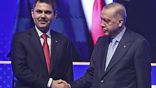Cumhurbaşkanı Recep Tayyip Erdoğan, Çevre, Şehircilik ve İklim Değişikliği Bakanı Murat Kurum ile birlikte. 