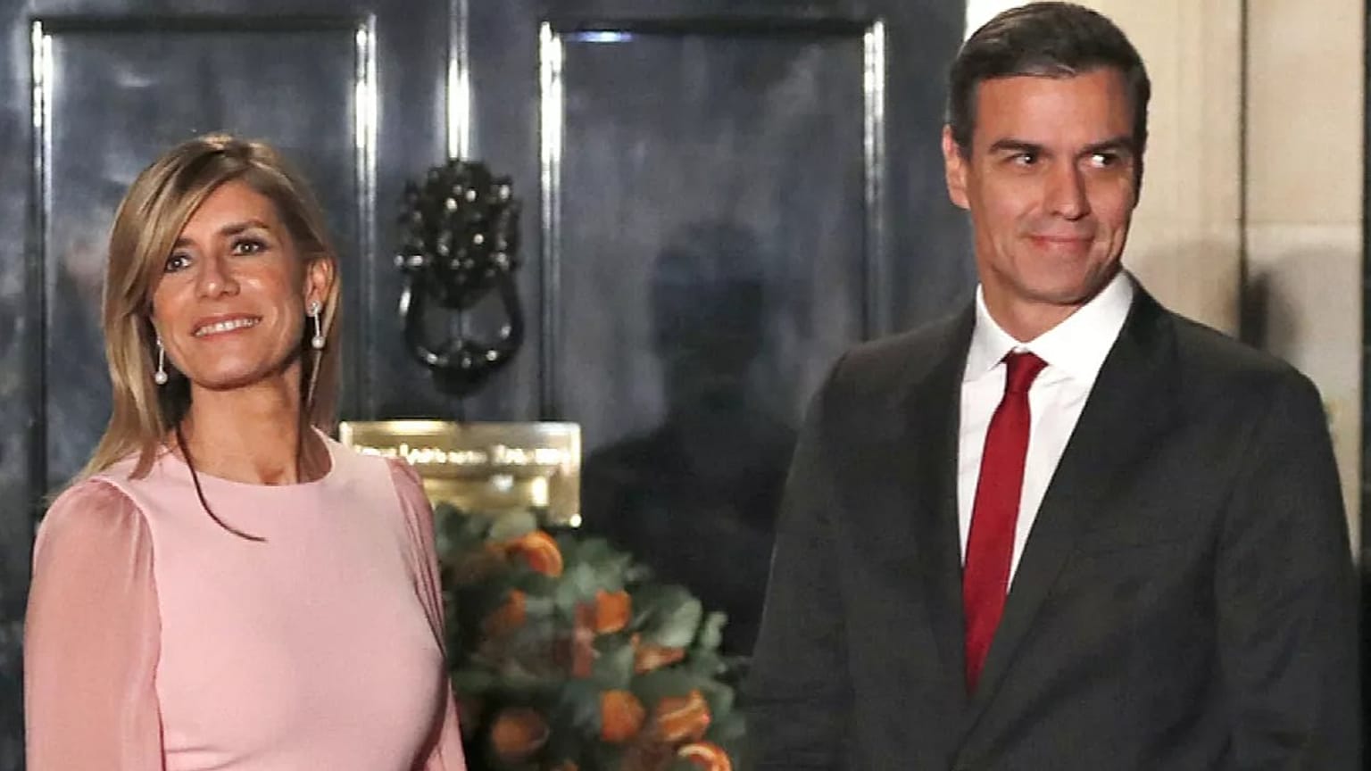Begoña Gómez y Pedro Sánchez en Londres en 2019.