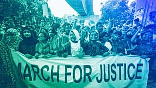 University students shout slogans during a protest to demand justice for the victims killed in deadly clashes and ask for their campuses to be opened, in Dhaka, July 2024