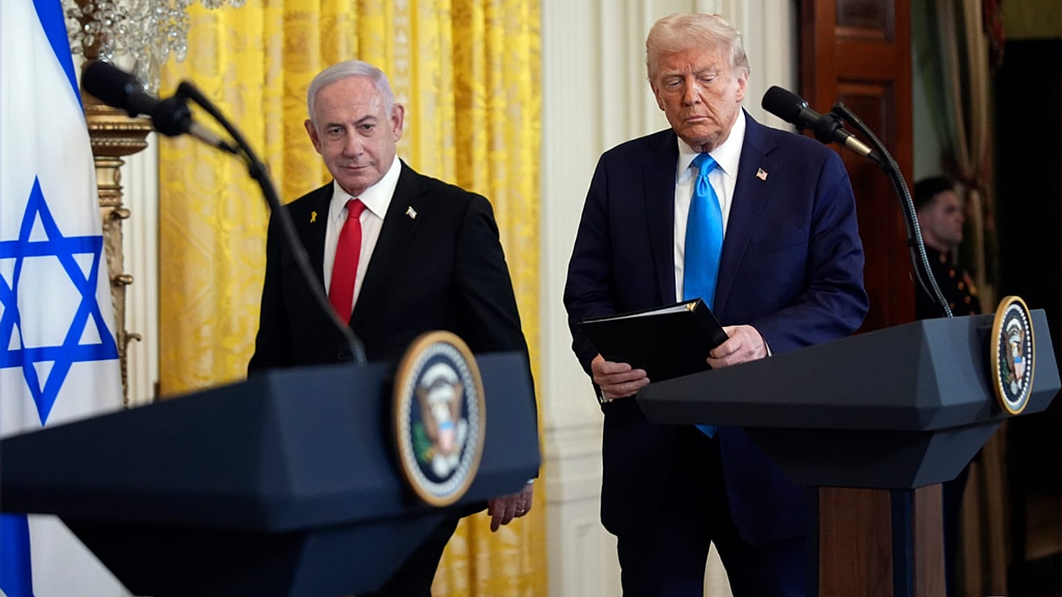 Prezydent Donald Trump oraz premier Izraela Benjamin Netanjahu pojawili się na konferencji prasowej w Wschodniej Sali Białego Domu.