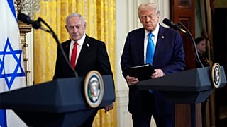 Prezydent Donald Trump oraz premier Izraela Benjamin Netanjahu pojawili się na konferencji prasowej w Wschodniej Sali Białego Domu.
