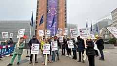In den letzten Monaten waren mehr als 100.000 Arbeitsplätze gefährdet.