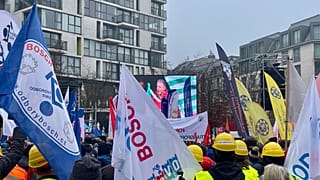 Több száz fémipari dolgozó tüntetett Brüsszelben
