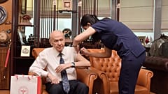 Milliyetçi Hareket Partisi (MHP) Genel Başkanı Devlet Bahçeli, COVID-19 pandemisine karşı hazırlanan yerli üretim TURKOVAC aşısını olurken, 6 Ocak 2022 