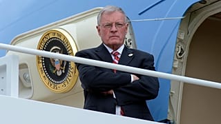 Keith Kellogg à la base aérienne d'Andrews dans le Maryland, vendredi 17 février 2017.