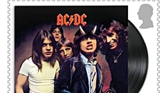 Novos selos dos AC/DC celebram o 50º aniversário do álbum de estreia High Voltage 
