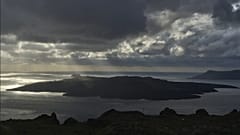 Santorini adasının parçası olan Nea Kameni volkanik adacığı