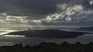 Santorini adasının parçası olan Nea Kameni volkanik adacığı