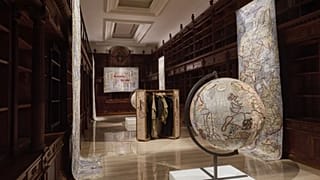 The exhibition “En Route” at the Vatican Apostolic Library features historical artefacts and contemporary artistic interpretations.