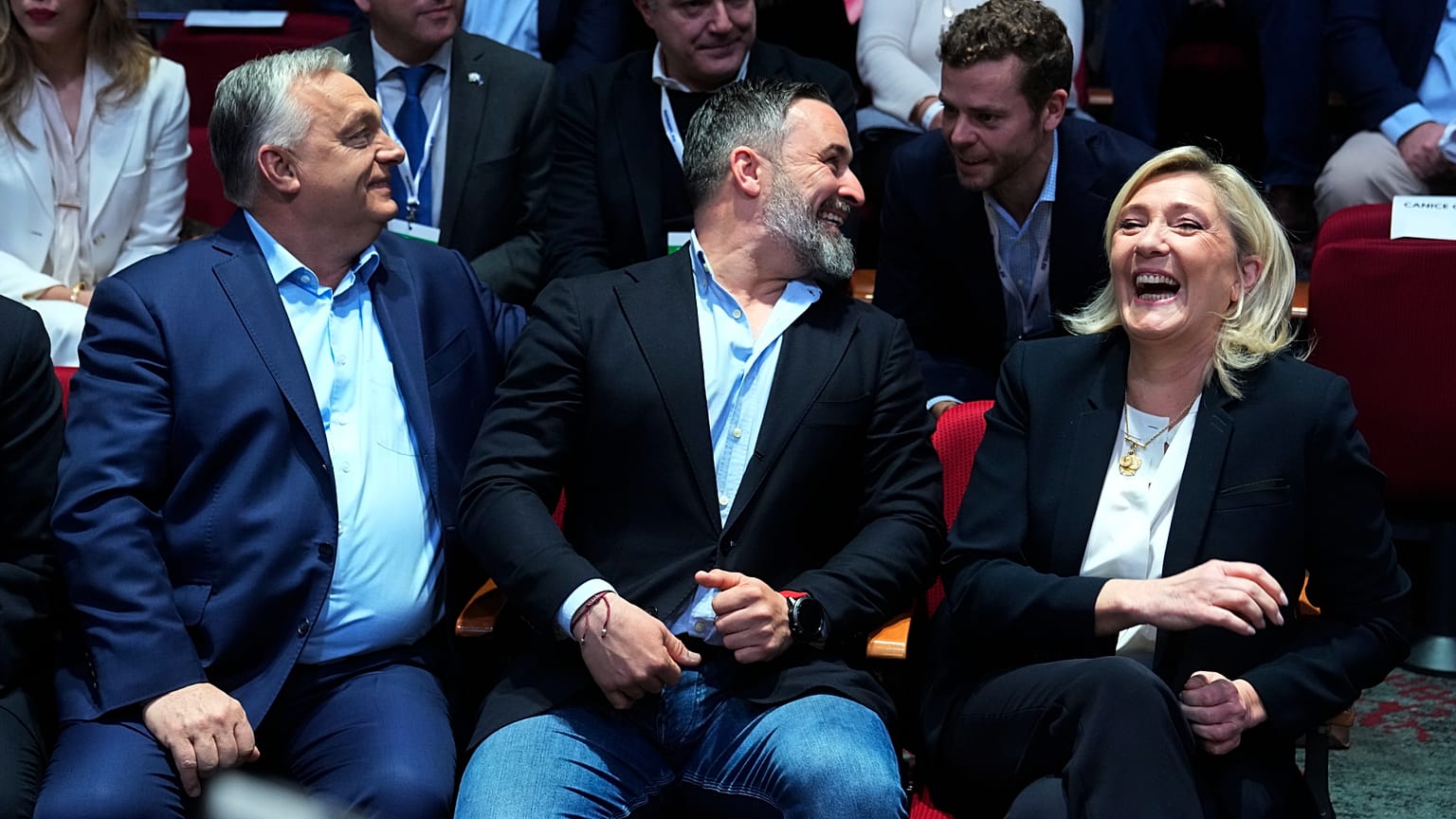 Orbán Viktor, Santiago Abascal és Marine Le Pen a Patrióták Európáért csúcstalálkozón Madridban, február 8-án.