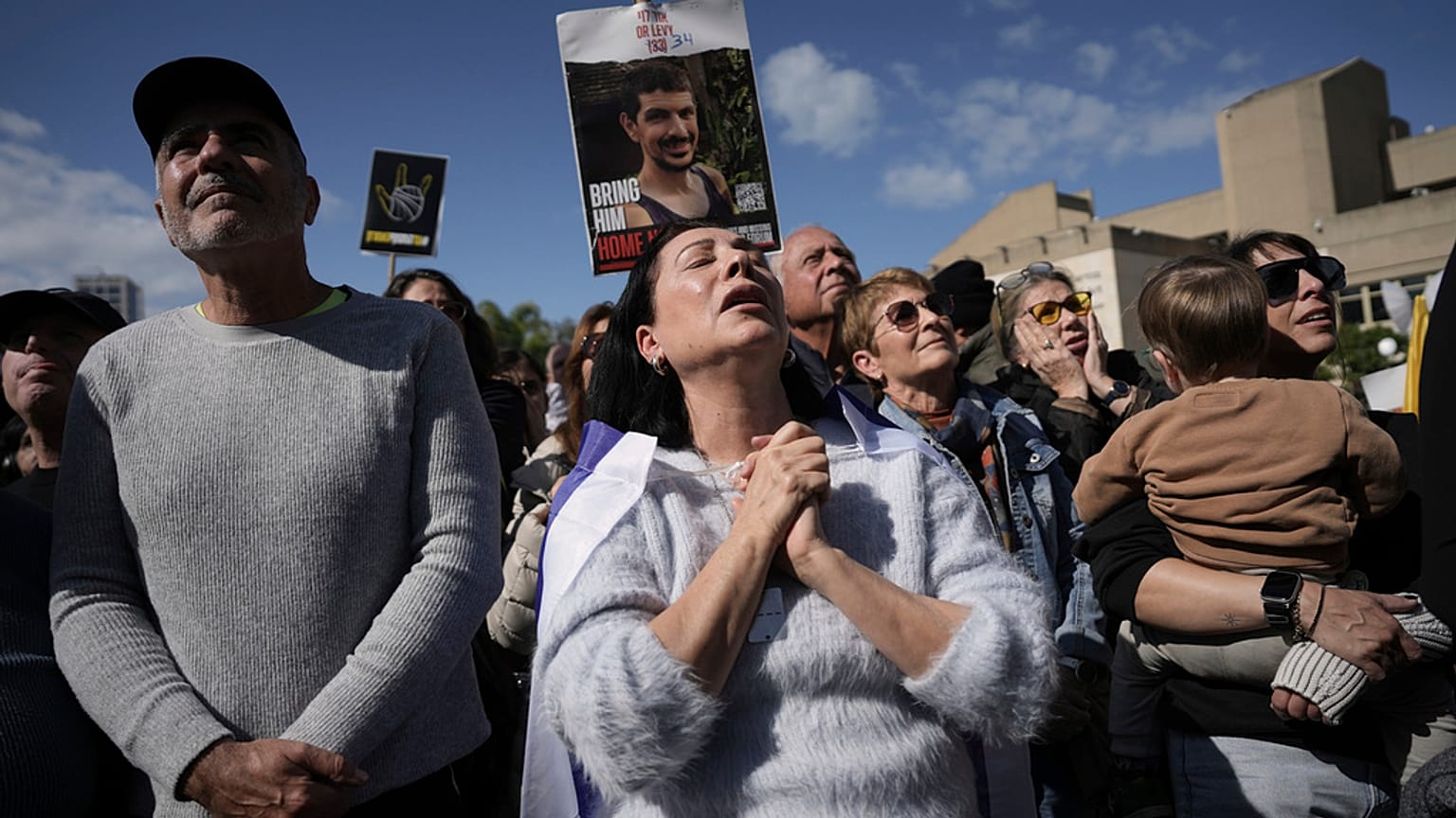 "Place des otages" à Tel-Aviv, Israël, le samedi 8 février 2025.