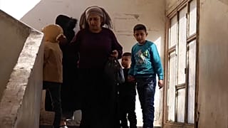 عائلات تلوذ بمدارق القامشلي بعد اشتباكات تركية كردية