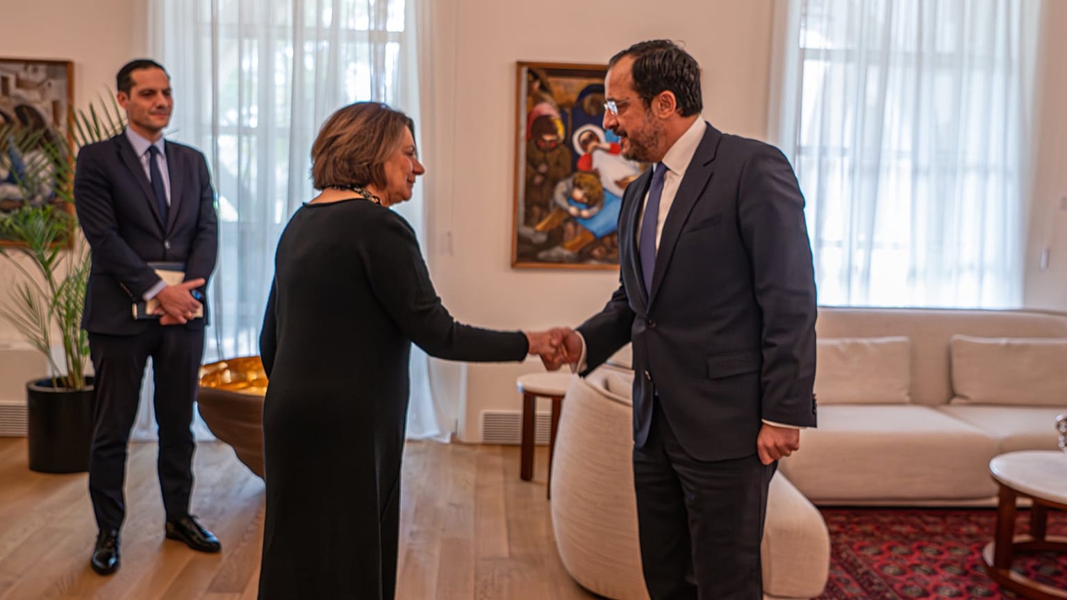 Η Ρόζμαρι Ντικάρλο με τον Νίκο Χριστοδουλίδη