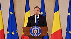 Romanya Cumhurbaşkanı Klaus Iohannis, 23 Aralık 2024 Pazartesi günü Romanya'nın başkenti Bükreş'te yeni hükümeti kurması için resimde görülmeyen Başbakan Marcel Ciolacu'yu aday gösterdi.