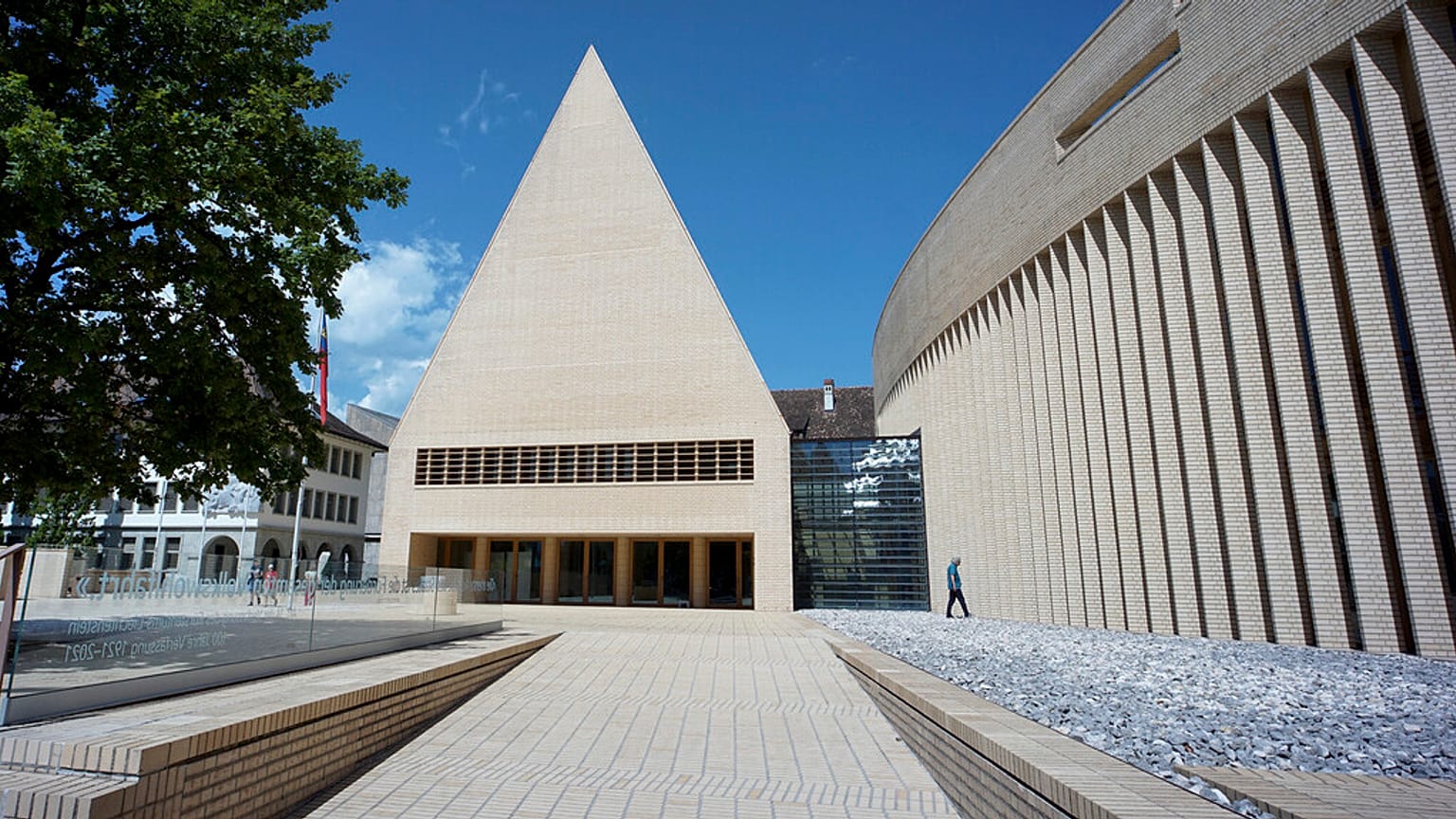 ARCHIVO: Vista exterior del Landtag (Parlamento del Estado) de Liechtenstein en Vaduz, Suiza, en agosto de 2023.