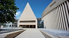 ARQUIVO: Vista exterior do Liechtenstein Landtag (Parlamento do Estado) em Vaduz, Suíça, sexta-feira, 18 de agosto de 2023