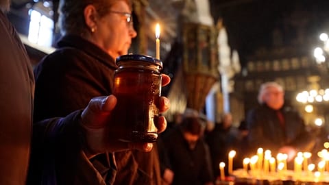 Пчеловоды посещают службу в честь святого покровителя меда