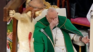 Papa Francis Vatikan'da bir ayini yönetirken, 9 Şubat 2025