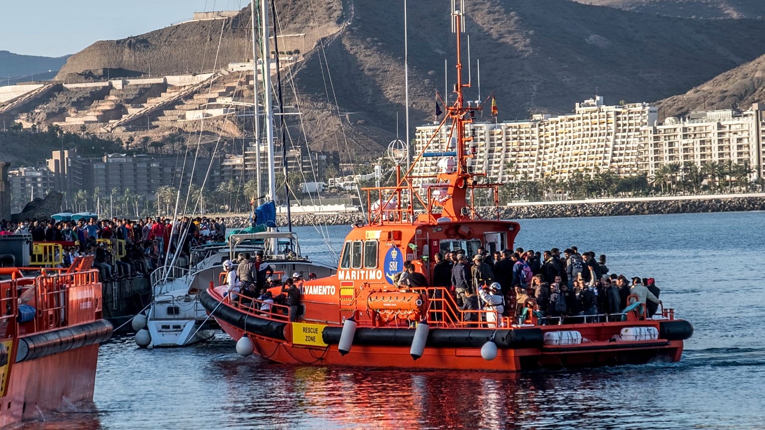 Un barco de Salvamento Marítimo