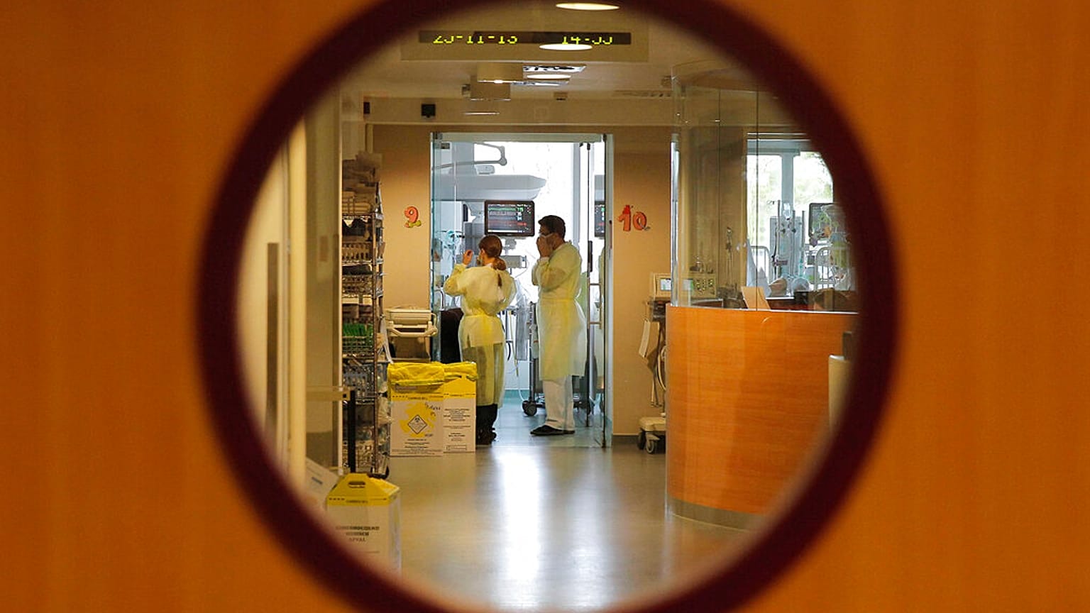 Ao contrário da eutanásia, no suicídio assistido é o próprio doente a administrar o medicamento letal