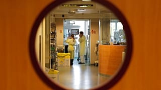 Ao contrário da eutanásia, no suicídio assistido é o próprio doente a administrar o medicamento letal