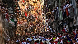 España alcanza 49 millones de habitantes en 2025