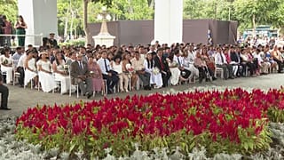 103 coppie si sposano nella capitale del Perù Lima, in occasione della giornata di San Valentino