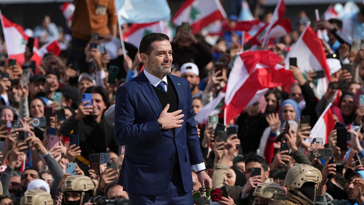 سعد الحريري يحيي الذكرى العشرين لاغتيال والده رفيق الحريري وسط حضور شعبي لافت