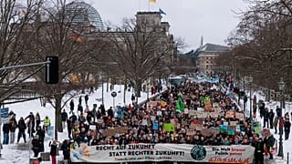 Tüntetők Berlinben