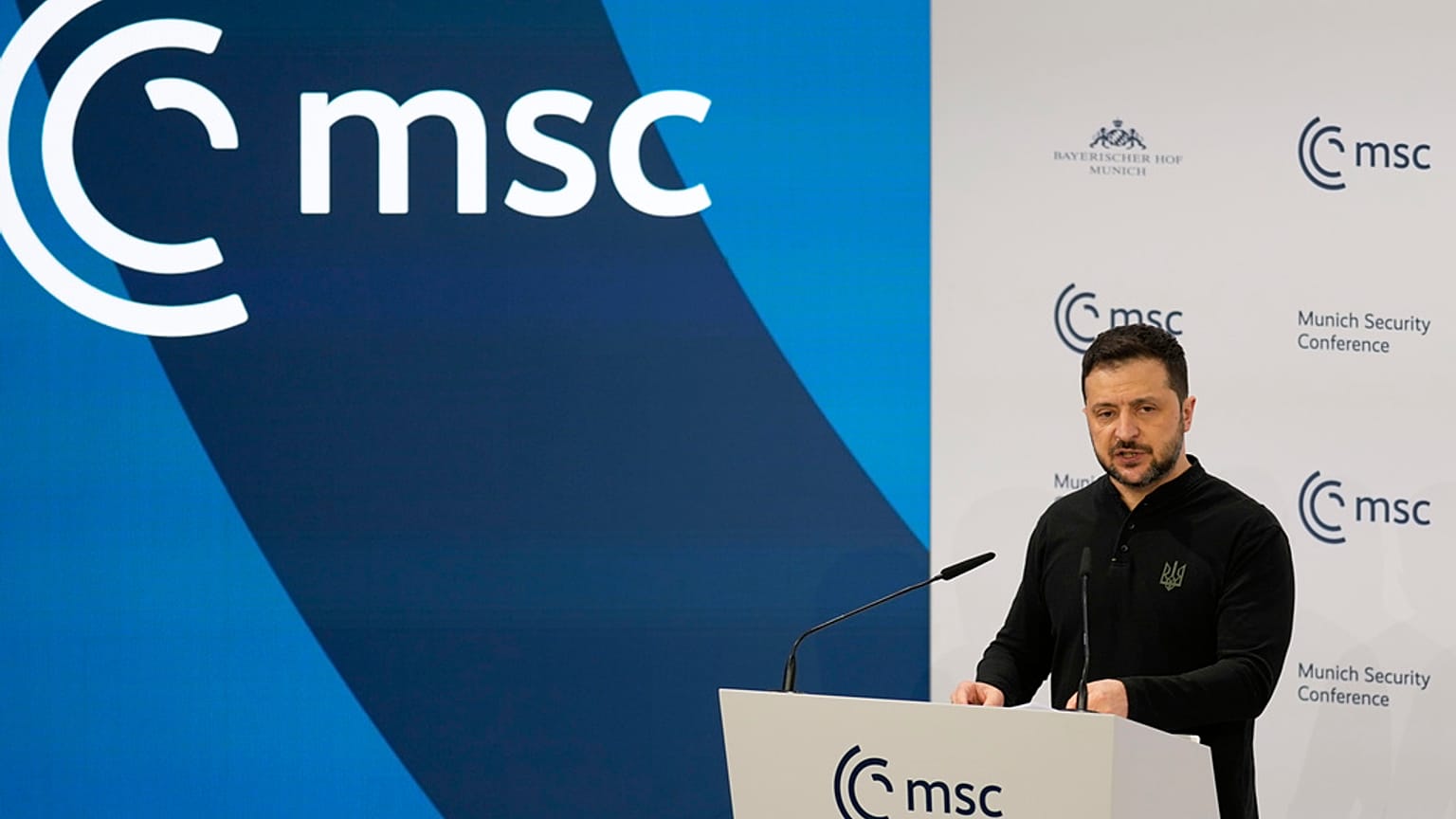 Az ukrán elnök beszél a müncheni biztonsági konferencián