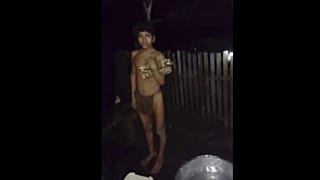 مرد جوان از یک قبیله بدوی در آمازون