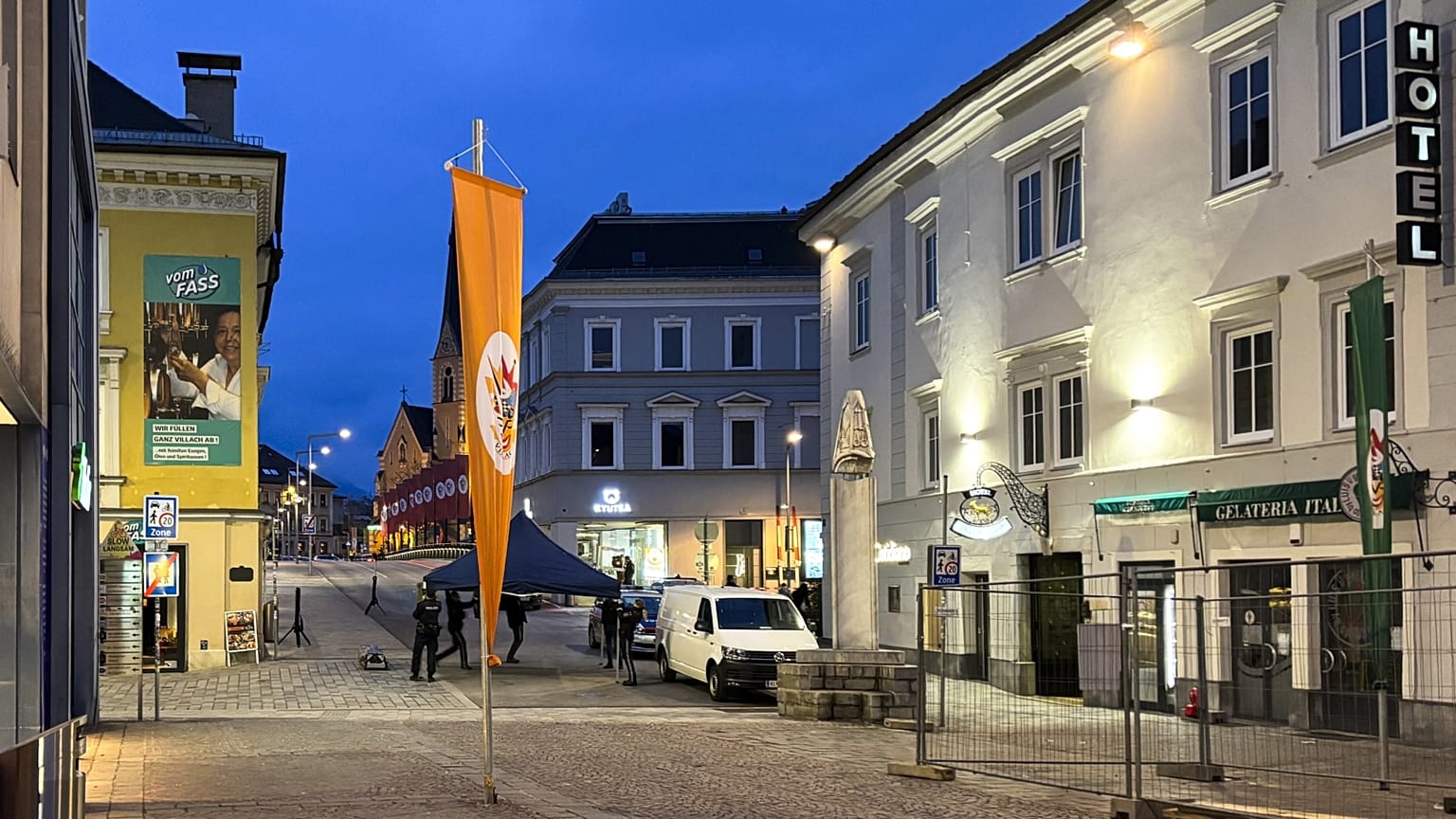 Rendőri helyszínelés a dél-ausztriai Villachban
