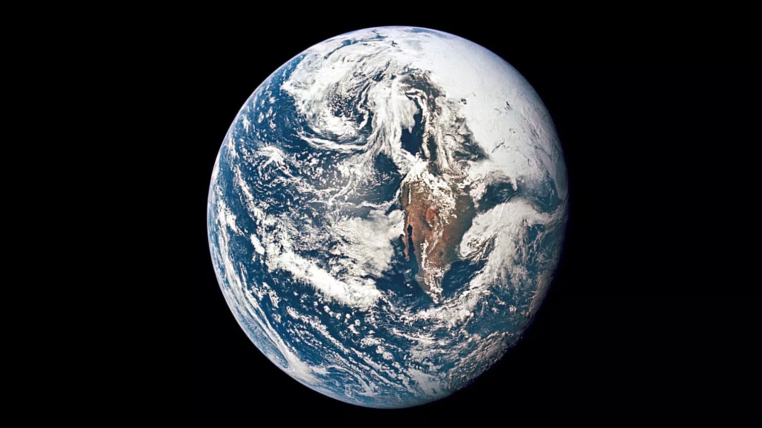ARŞİV - NASA tarafından paylaşılan bu 18 Mayıs 1969 tarihli fotoğraf, Apollo 10 uzay aracının Ay-ötesi yolculuğu sırasında 36.000 deniz mili uzaklıktan Dünya'yı gösteriyor.