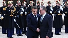 Macron recibe a Starmer para la reunión de este lunes en París.