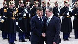 Macron recibe a Starmer para la reunión de este lunes en París.