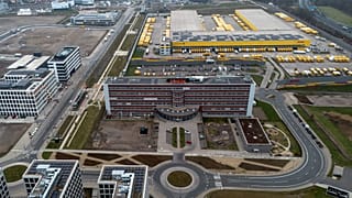 Auf dem ehemaligen Opel-Automobilwerk befindet sich nun ein DHL-Logistikzentrum