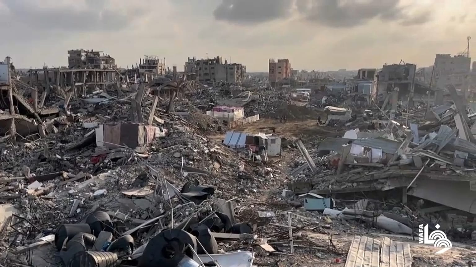 غـزة تتنفّس تحت الرماد.. مشاهد مدمّرة وصمود إنساني في حي الزيتون بمدينة غزة