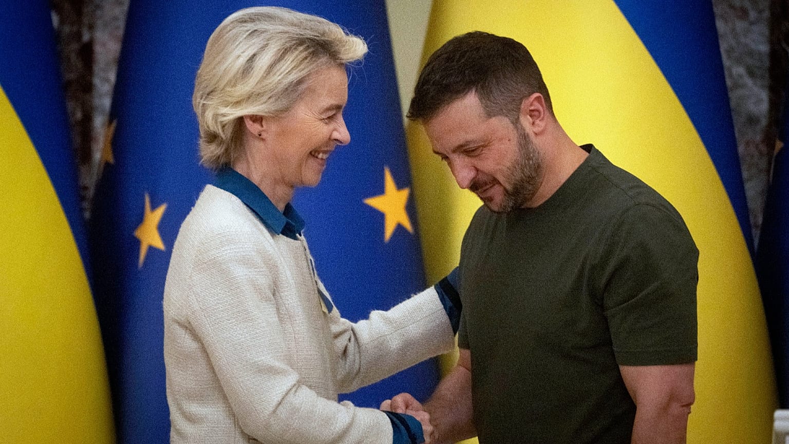 az Európai Bizottság elnöke, Ursula von der Leyen és Volodimir Zelenszkij ukrán elnök