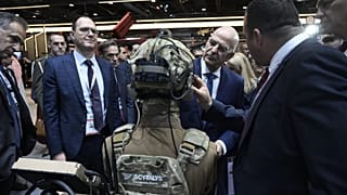 Ο Νίκος Δένδιας στην έκθεση IDEX & NAVDEX 2025